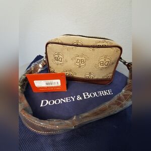 NEW Dooney & Bourke Vintage Camera Bag